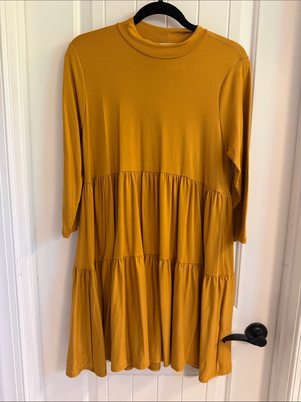 Carole Christian NWT Mustard Tiered Midi swing Dress with 3/4 length sleeve